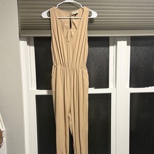 Universal Thread Tan Sleeveless Jumpsuit